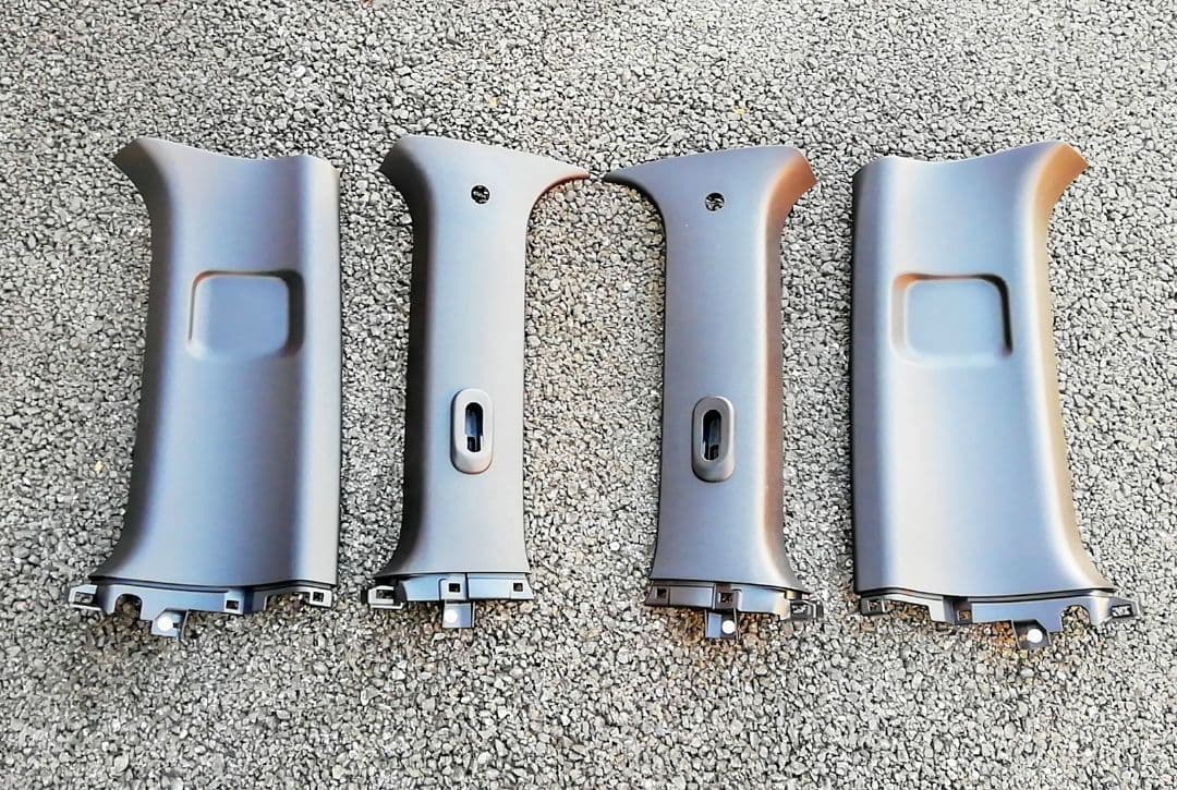 ●ハイエース200系ダークプライムS-GLセンター&リヤピラートリム新車外し品●