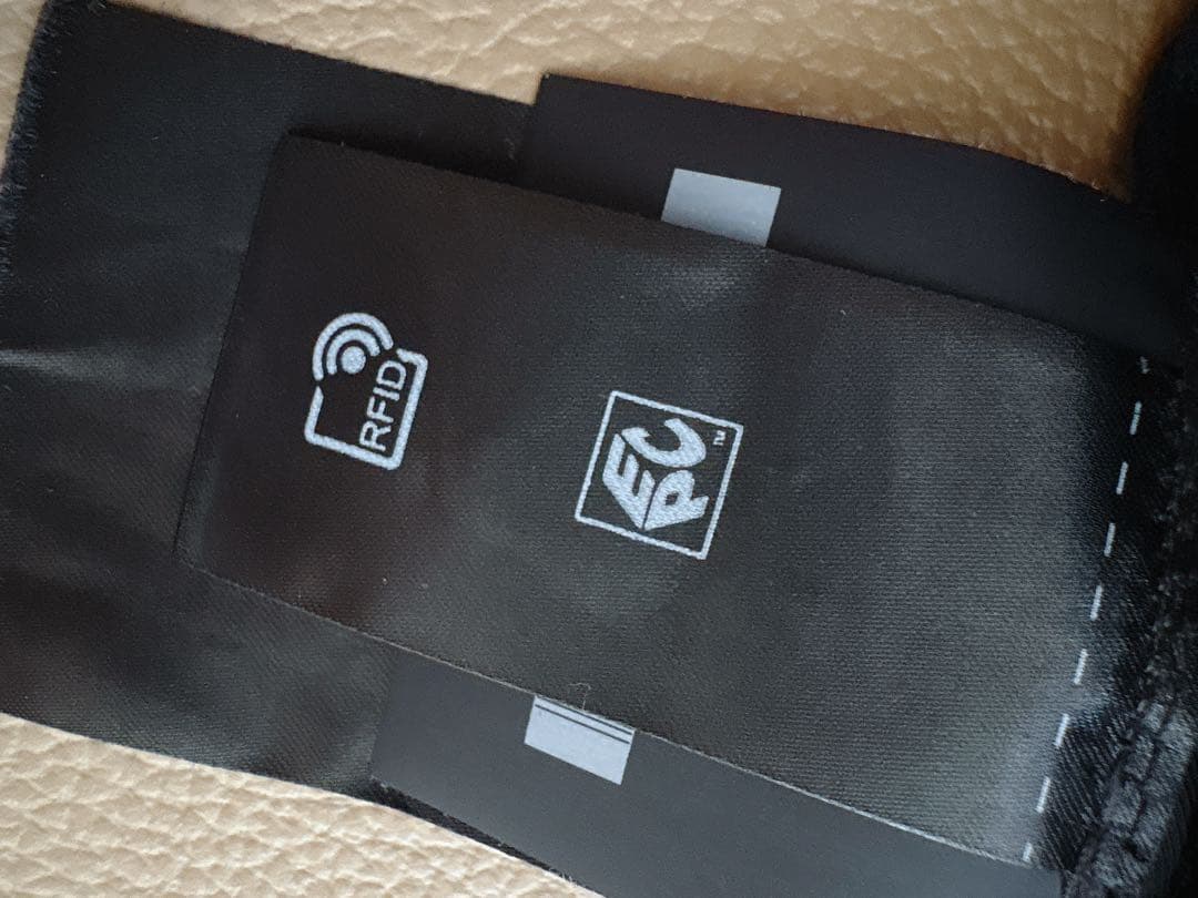 MIU MIUミュウミュウ デニムキャップ ブラック