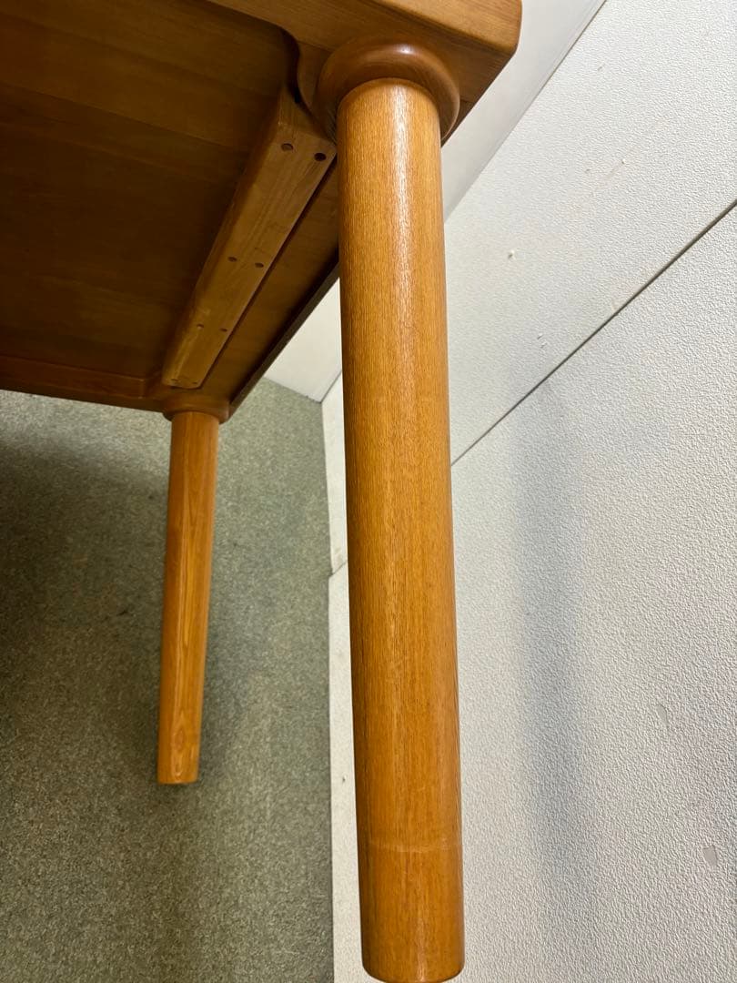 ② 165サイズ　変形P型　ダイニングテーブル　タモ無垢材