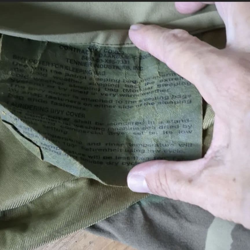 米軍実物　寝袋　シュラフ　スリーピングバッグ　ゴアテックスカバー　収納袋