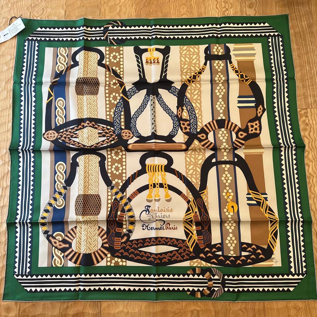 エルメス 鐙の幻想 シルクスカーフ Fantaisie d'Etriers 90