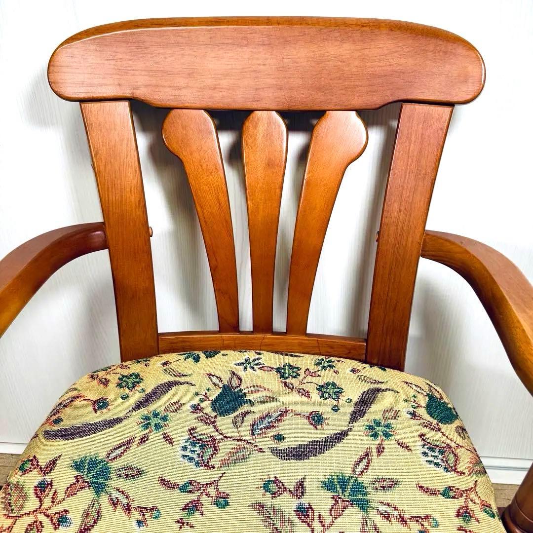 希少 カリモク家具 回転式 アームチェア ダイニングチェア 無垢材 花柄