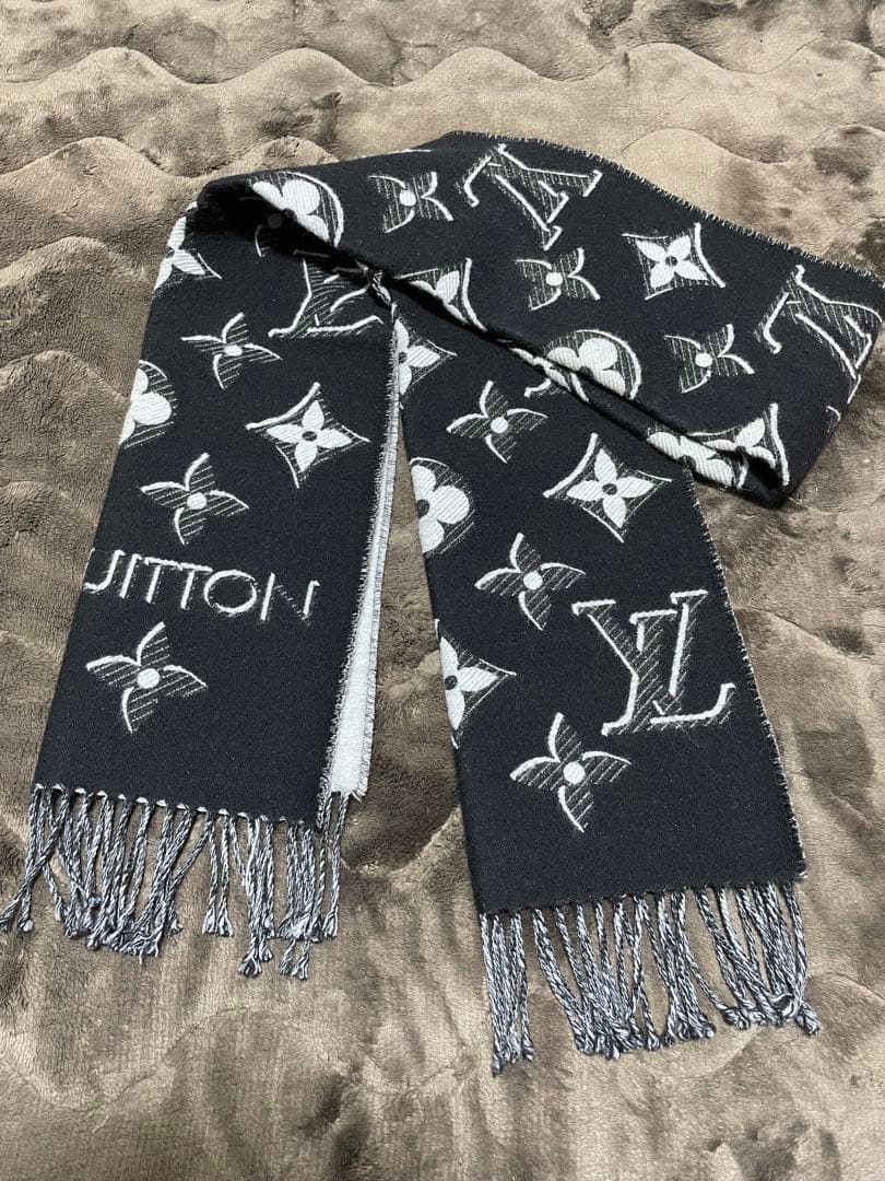 ルイヴィトン LV エセンシャル シャインM78159 マフラー ウール グレー