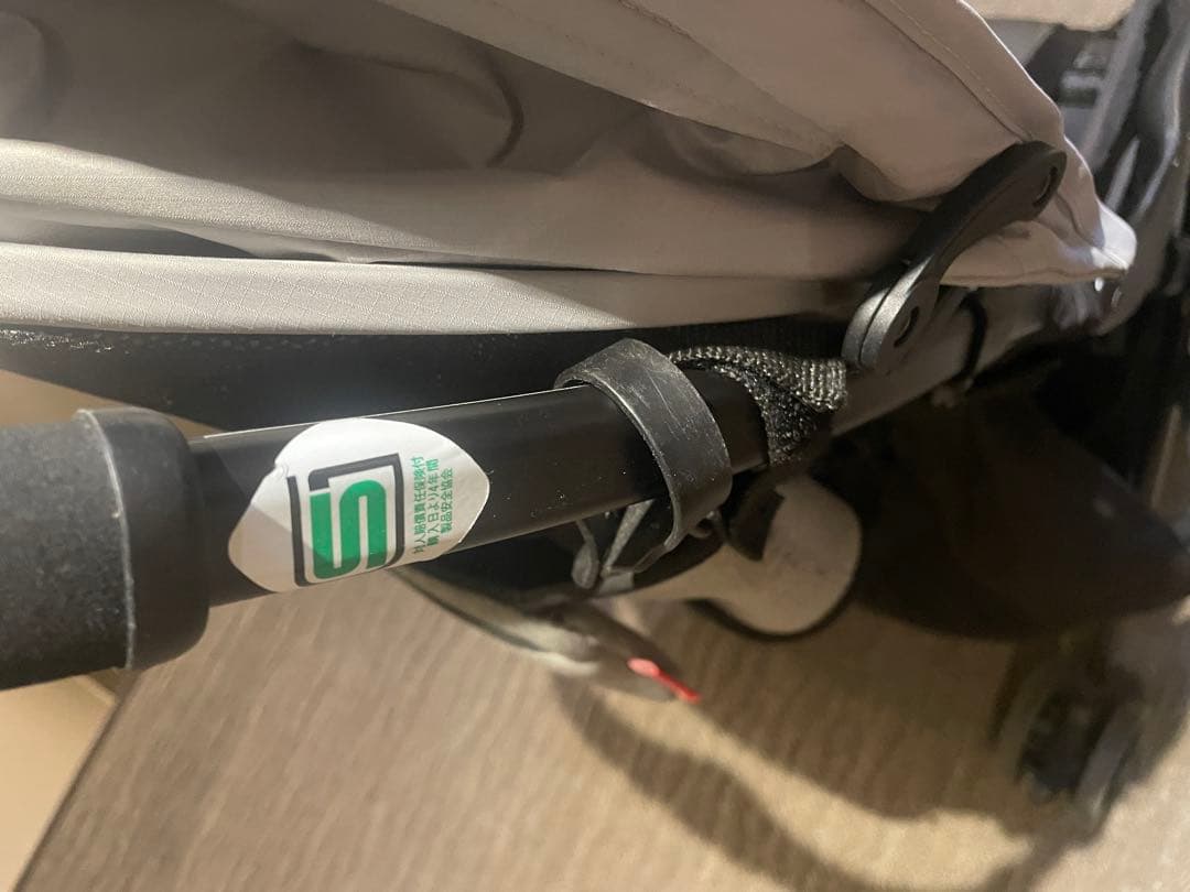 マジカルエアーAH グレー 2023モデル ベビーカー （グレー）