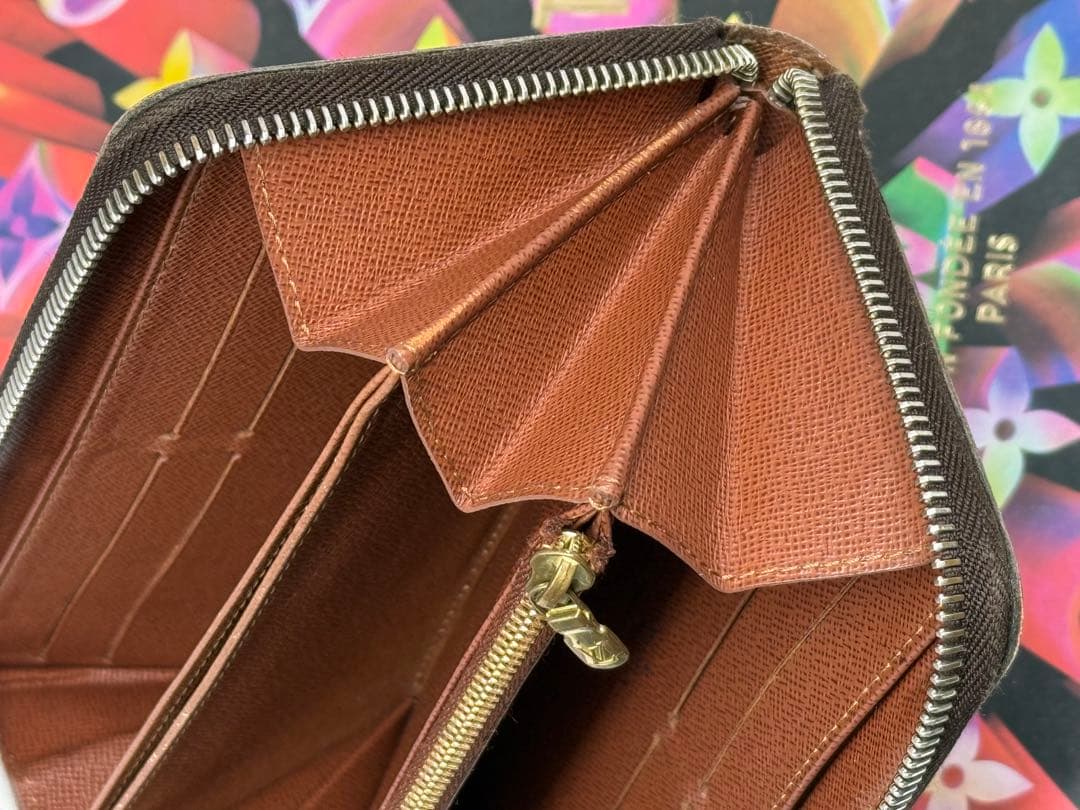 LOUIS VUITTONルイヴィトン　モノグラム　ジッピーウォレット　長財布