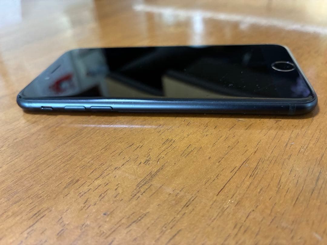 iPhone SE2 128GBブラック