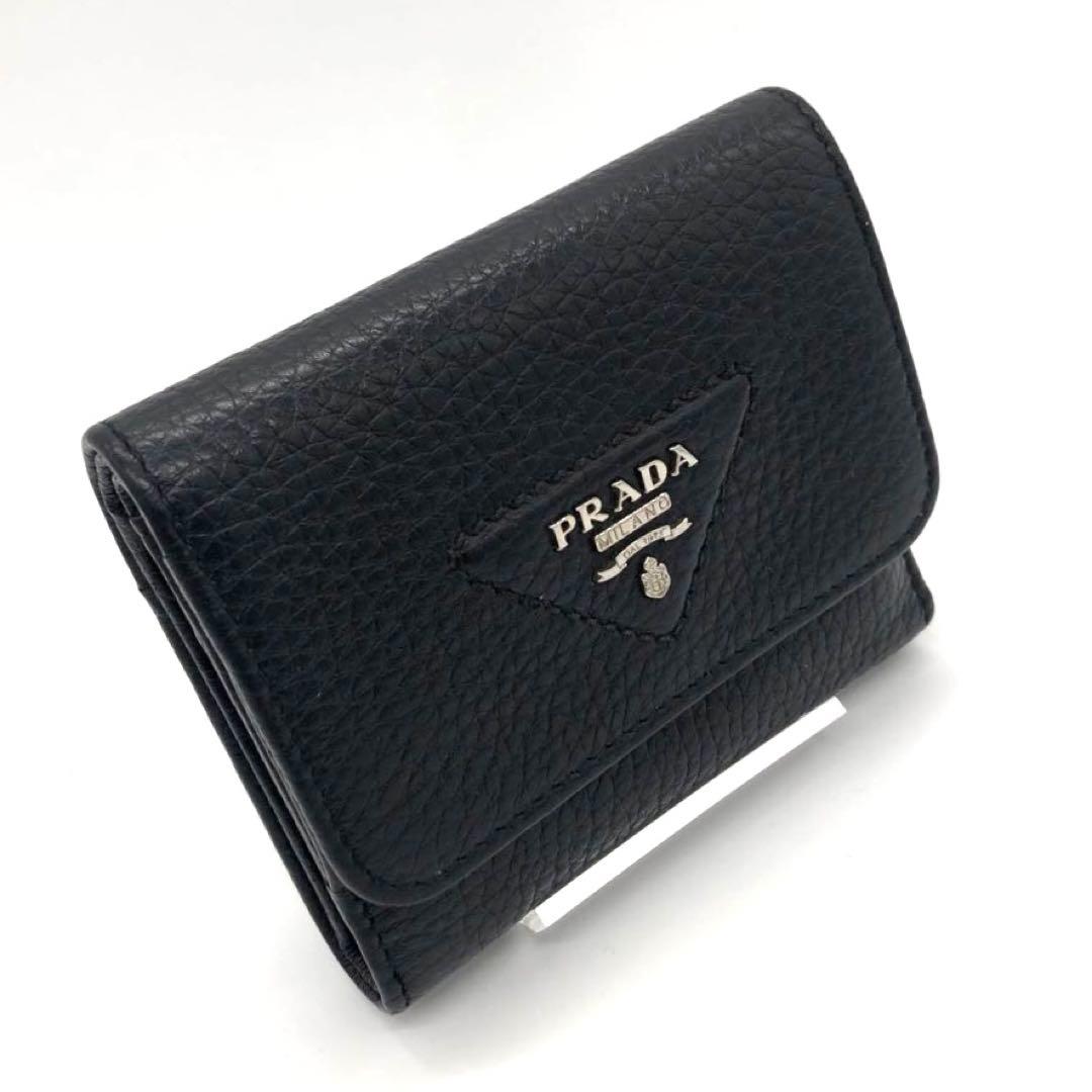 新品同様✨プラダ レザー　三つ折り財布　ブラック