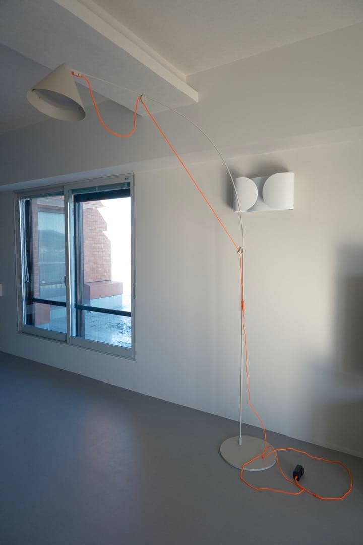 フロアスタンド Midgard Ayno Floor Lamp Grey Orange