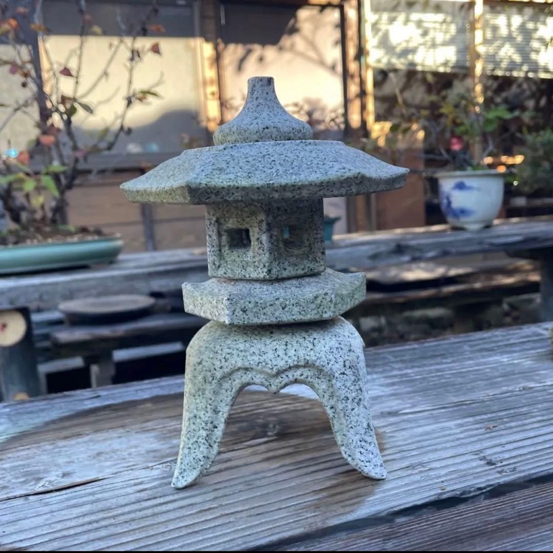 【灯篭】灯籠 トウロウ 雪見灯篭 白御影石 庭石 置き物 天然石 縁起物