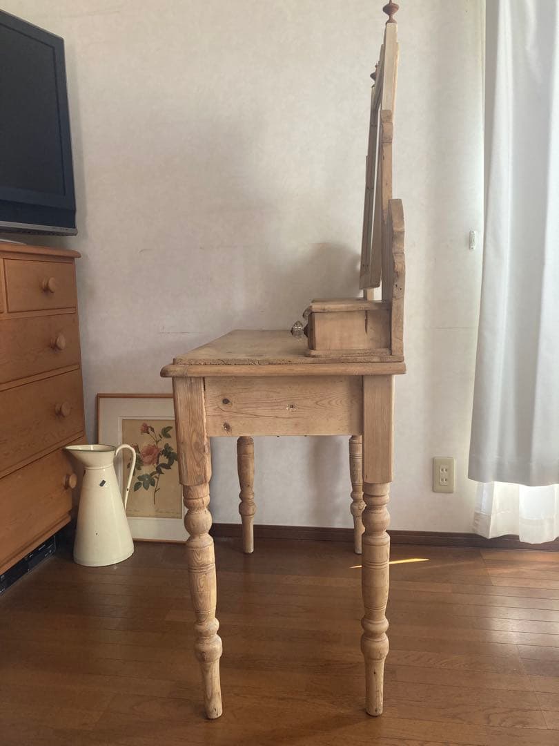 イギリスアンティーク　オールドパインのドレッサー