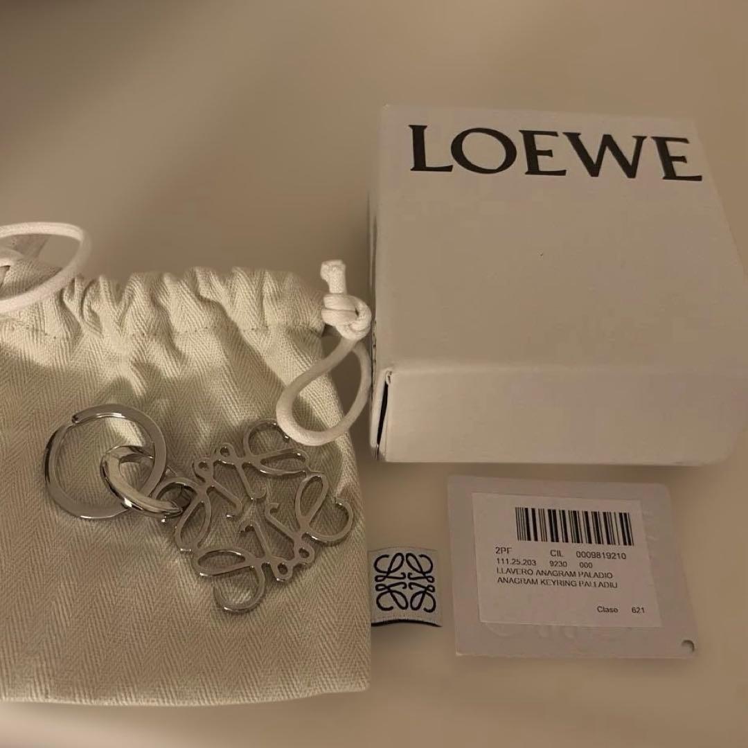 mio.様 本日中お取置き　LOEWE アナグラム　バックチャーム　キーホルダー