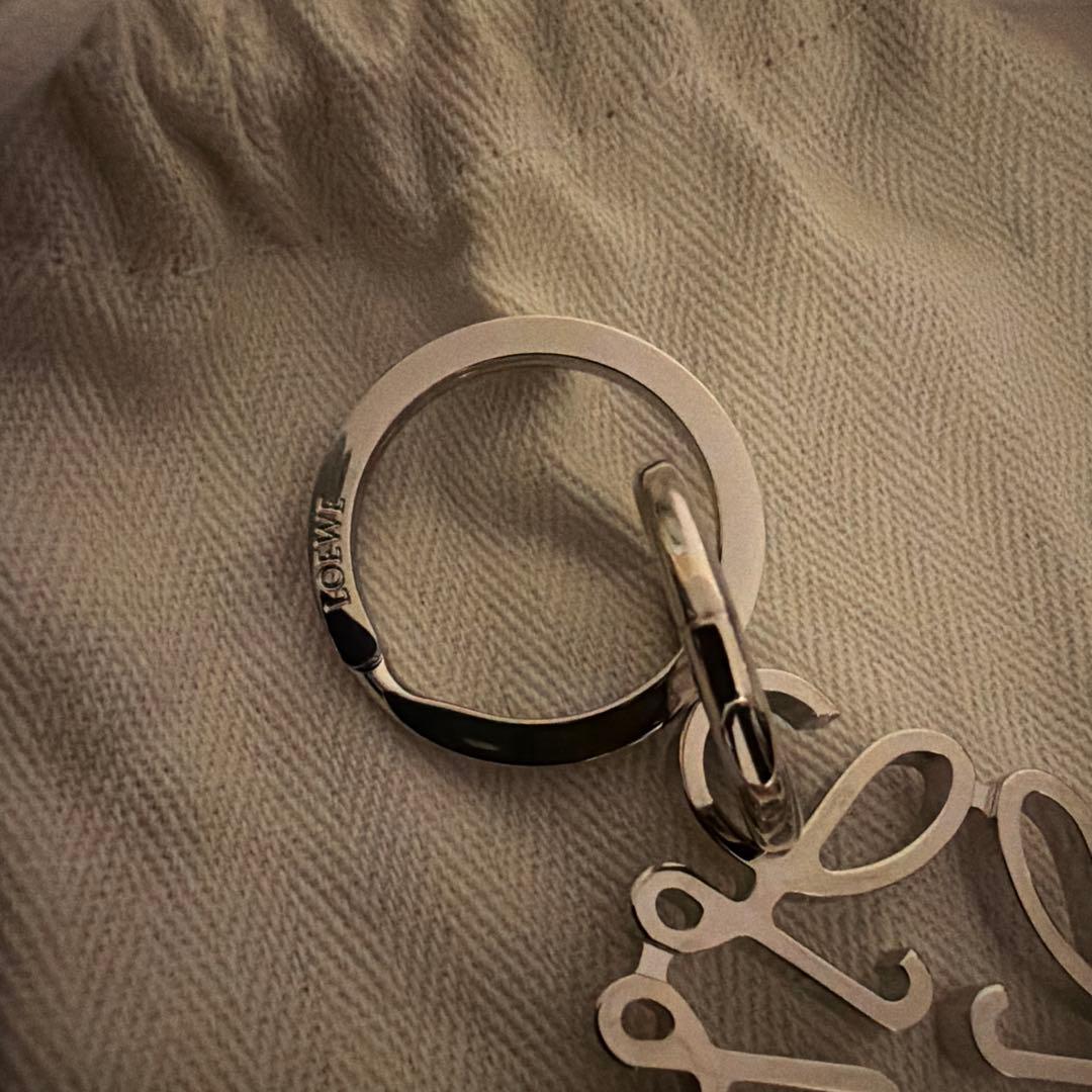 mio.様 本日中お取置き　LOEWE アナグラム　バックチャーム　キーホルダー