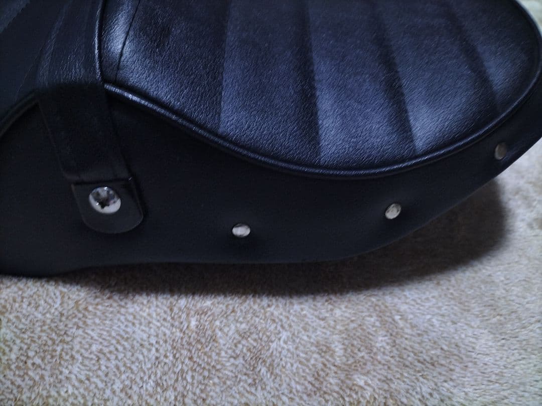 インパルス GSX400 GK79A 前期 タックロール シート 黒 皮 鋲打ち