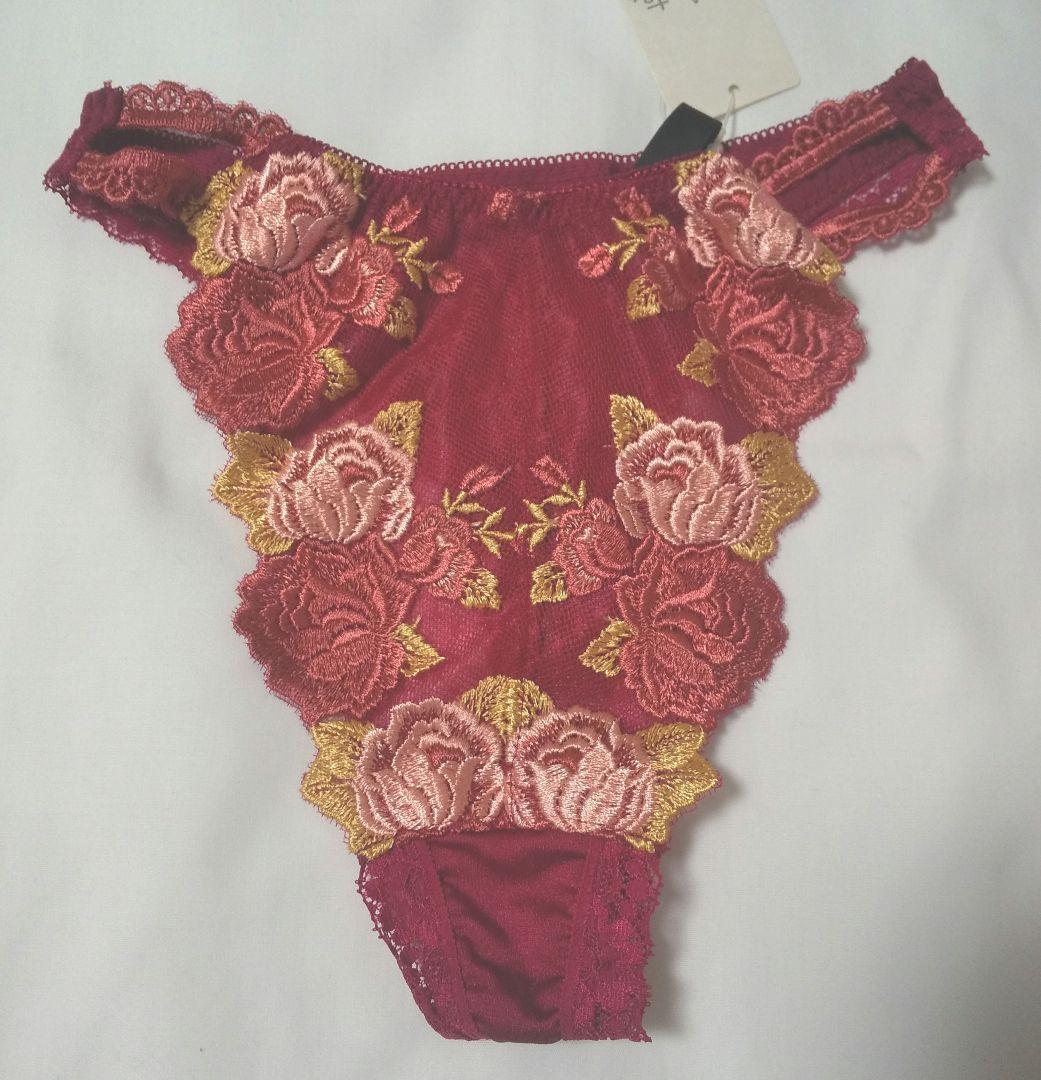 【未使用】ワコール サルート ブラ、ショーツ、ガーターベルトセット ワインレッド