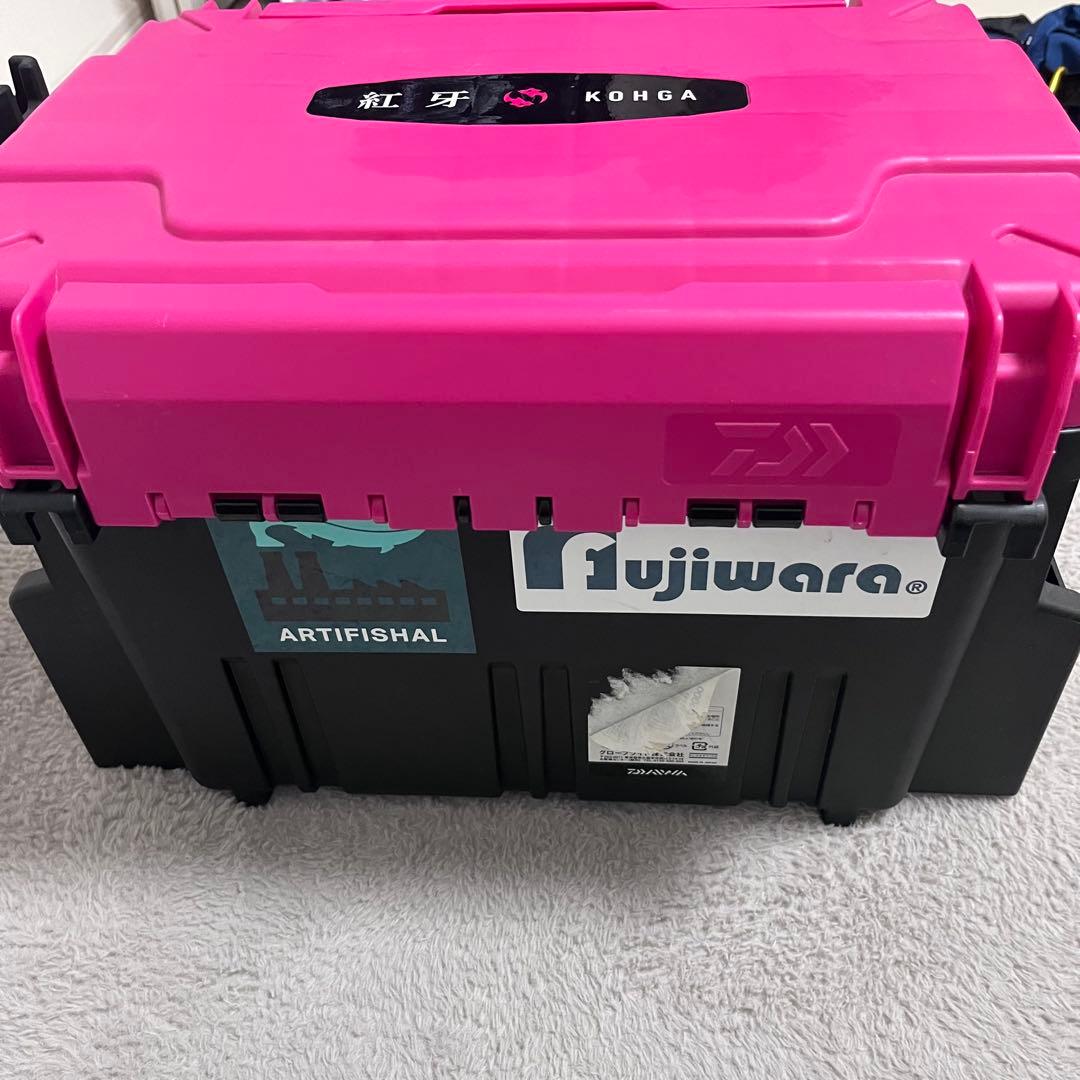 【専用】ダイワ DAIWA 紅牙 タックルボックス　リール　ルアー　ブラックバス