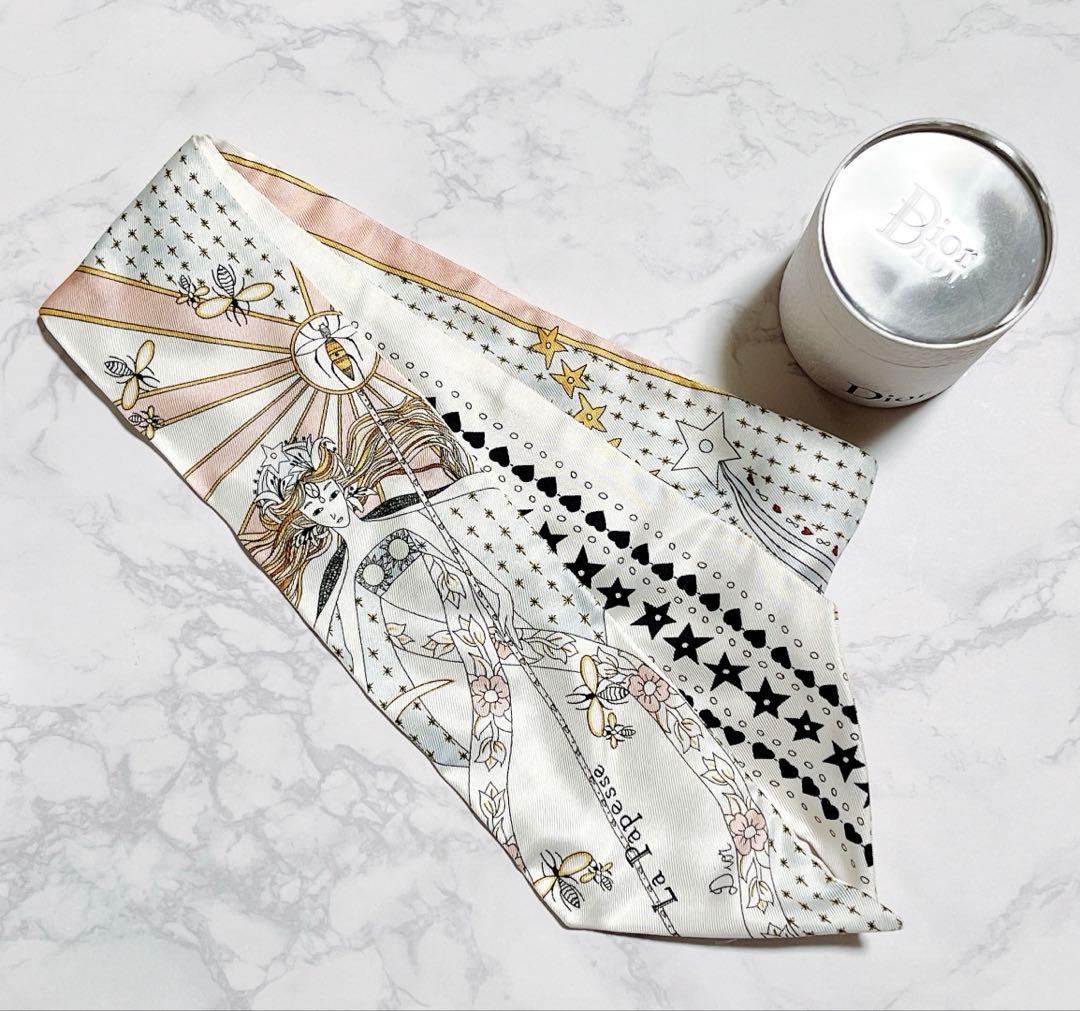 Dior ミッツァ タロット スカーフ 女教皇