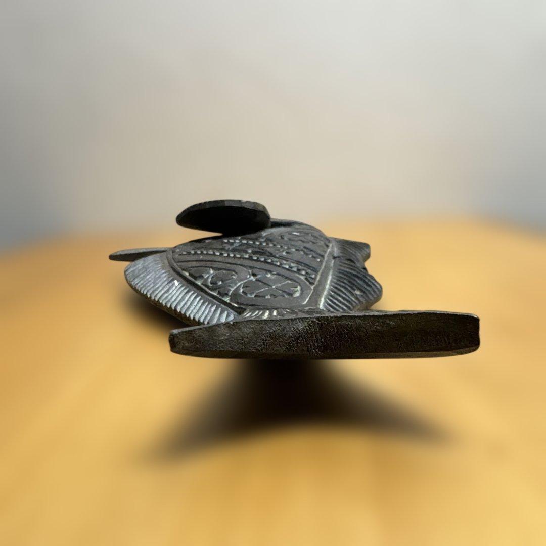 阿部紀男「魚」アイヌ文様パネル張り