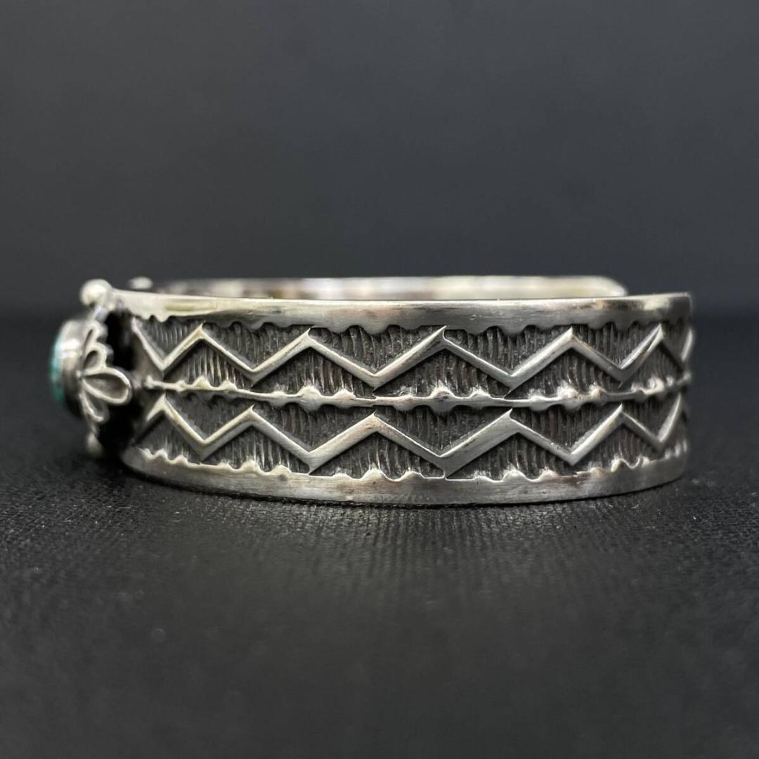 NAVAJO SUNSHINE REEVES ターコイズ スタンプワークバングル