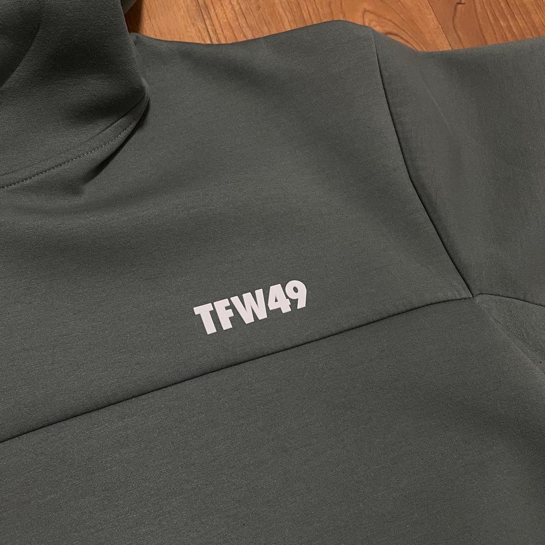 TFW49 CARDBOAD MATELIAL HOODIE パーカー カーキ