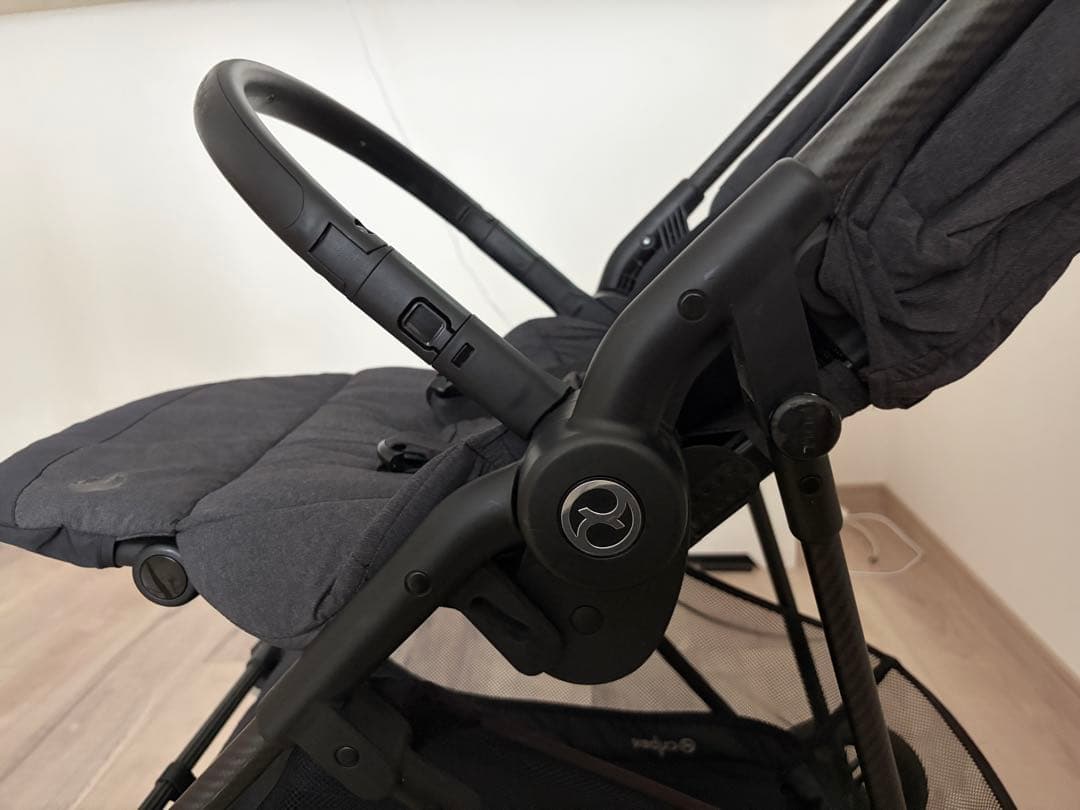 cybex サイベックス　メリオカーボン　ブラック