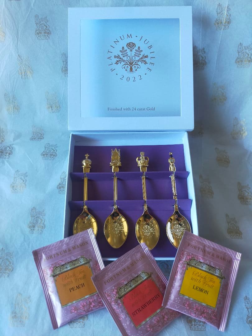 記念再値下げ！エリザベス女王即位70年記念 スプーンセット