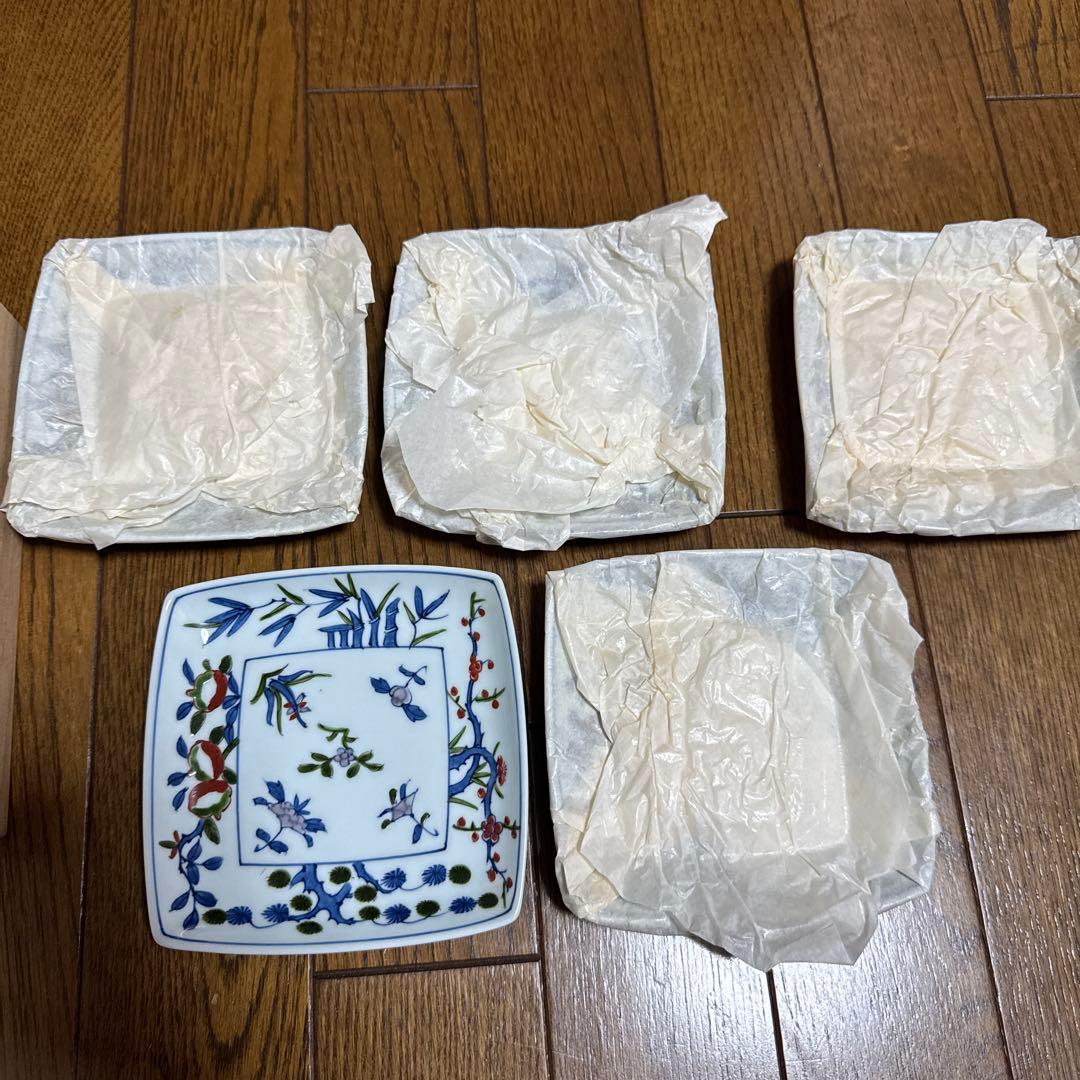 有田焼 源右衛門窯 染錦四君子 銘々皿（角型）