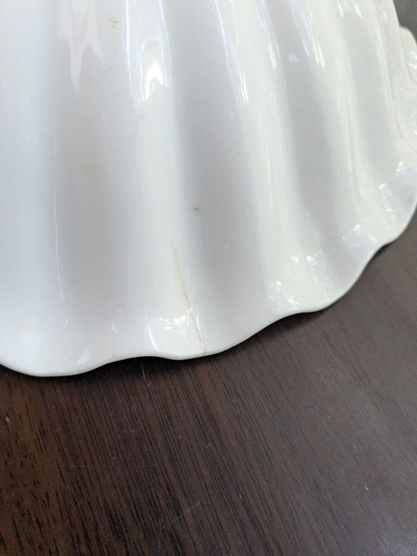 フランスアンティーク　輪花　サラディエ