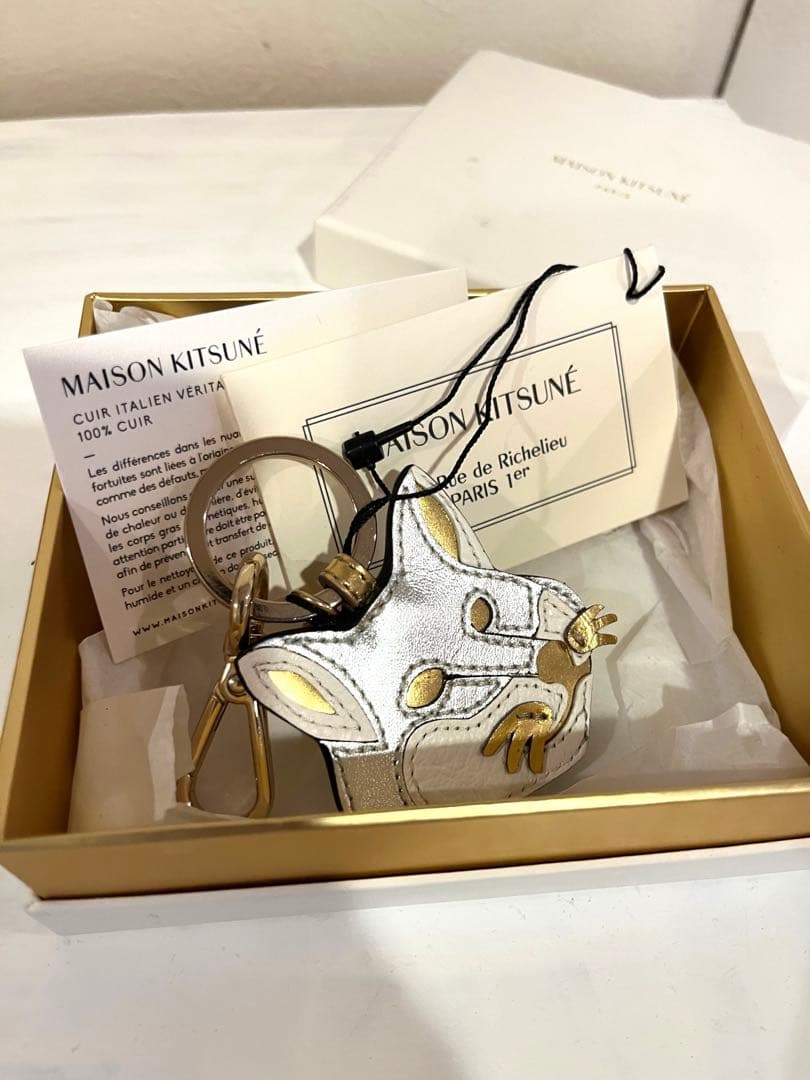 新品kitsune シルバー キーチェーン/キーホルダー