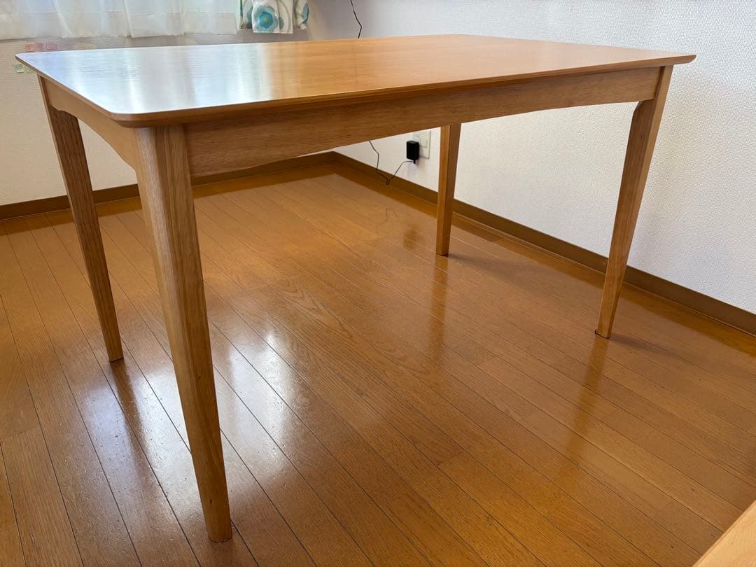 【ニトリ】オーク突板ダイニングテーブル(2月20日まで・送料込み)