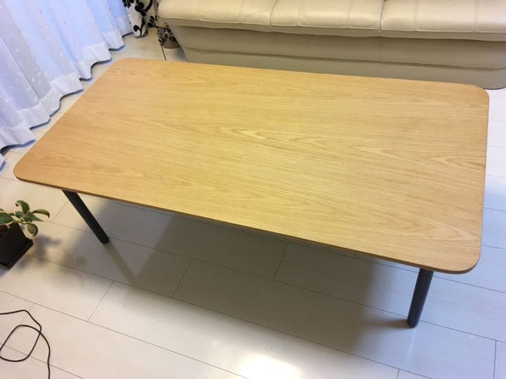 リビングテーブル