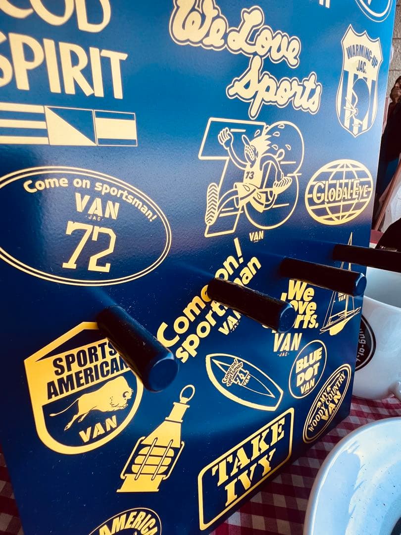 値引VAN キーホルダー掛けスタンドstandスチール製A4サイズ