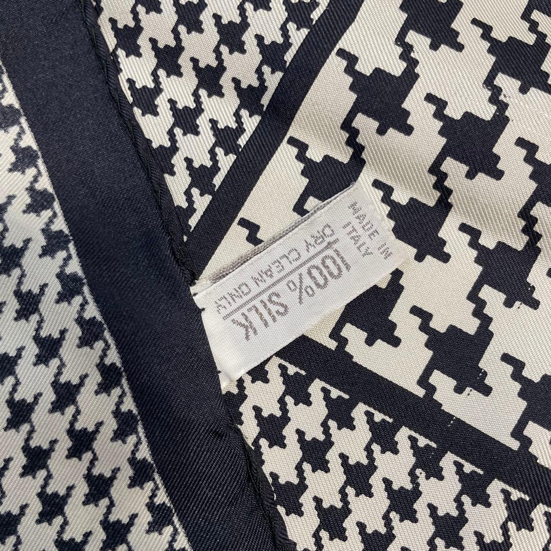 クリスチャンディオール　エンブレムロゴ　シルク　スカーフ　♡千鳥格子♡