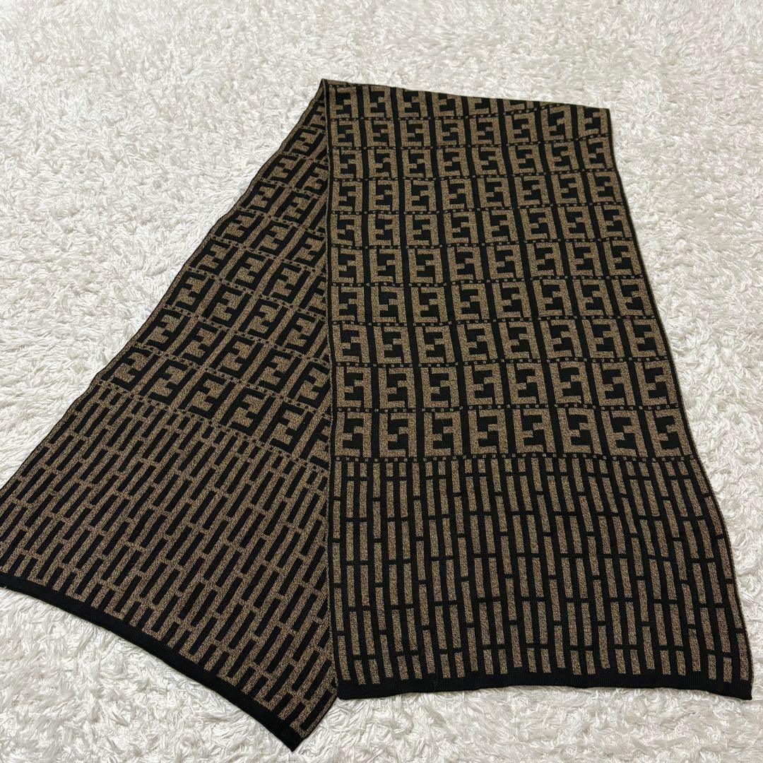 美品　イタリア製　FENDI リバーシブルマフラー　ズッカ　ウール