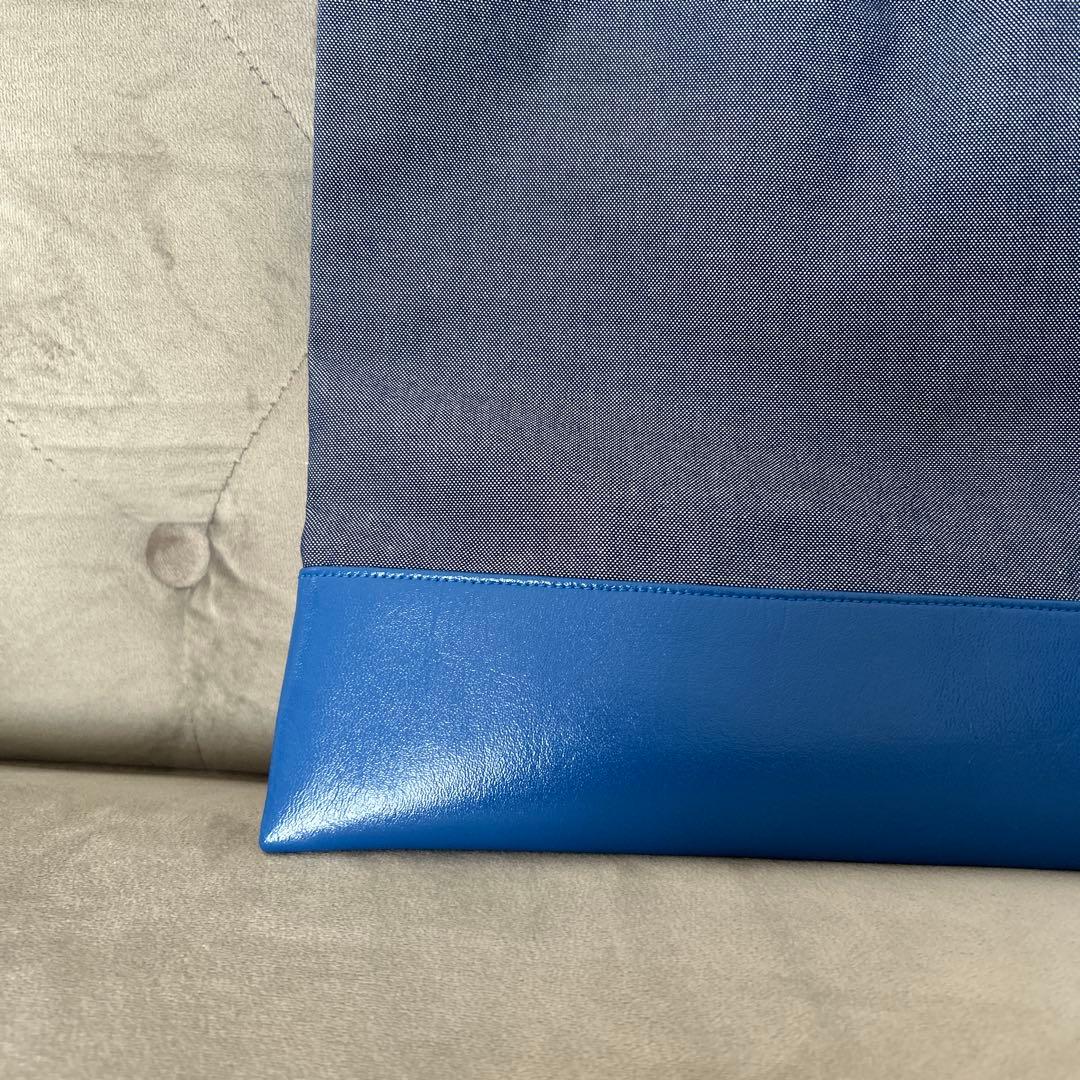 完売品　ファミリア デニムバッグ　新幹線