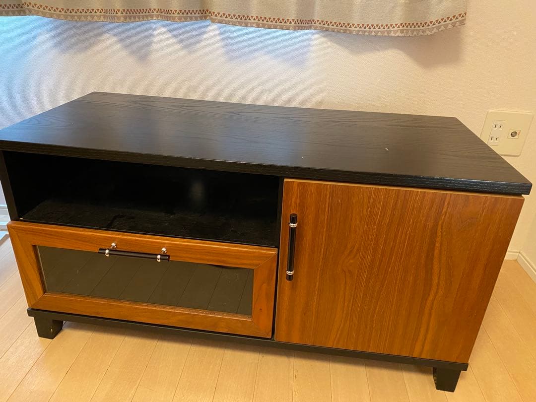 木製テレビ台 ガラス扉付き