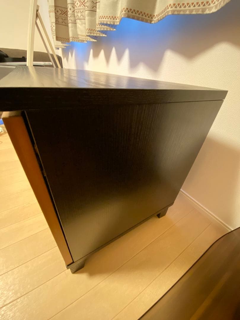 木製テレビ台 ガラス扉付き