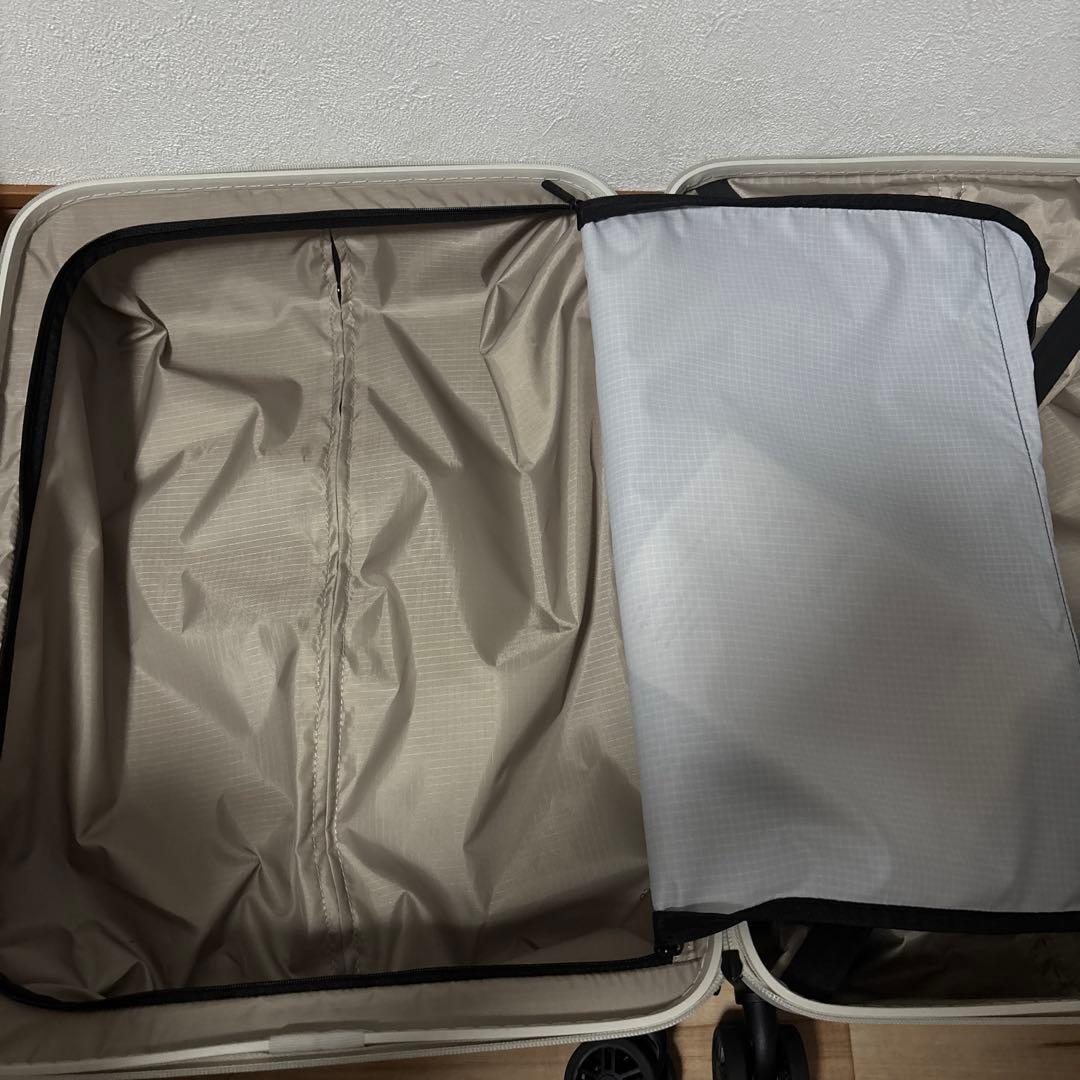 OLTIMO キャリーケース　ホワイト　約40L 未使用　最安値