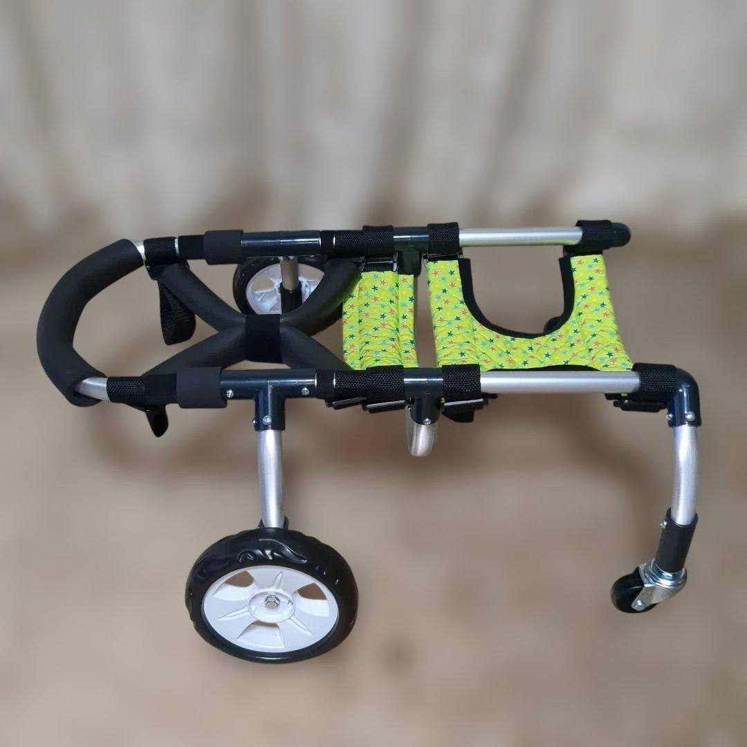 ワンちゃん4輪　リハビリ　食事補助　犬用車椅子　歩行補助　犬の歩行器