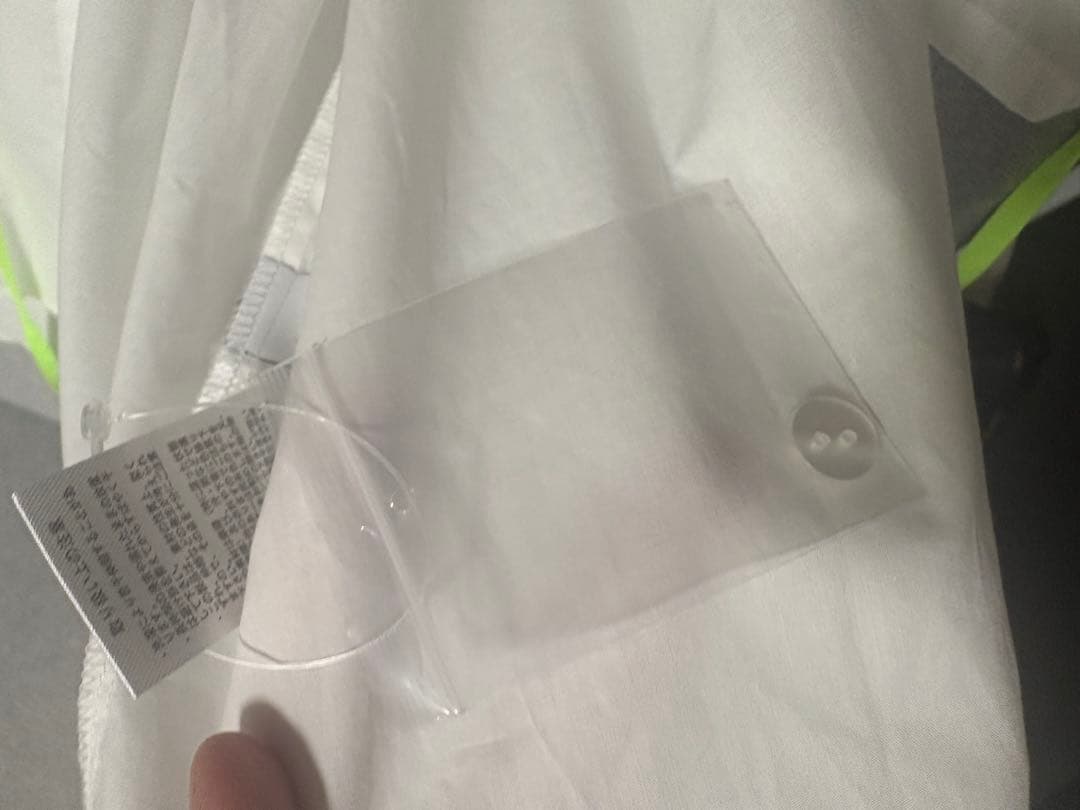 廣Torico ネオンリボン付きホワイトシャツ