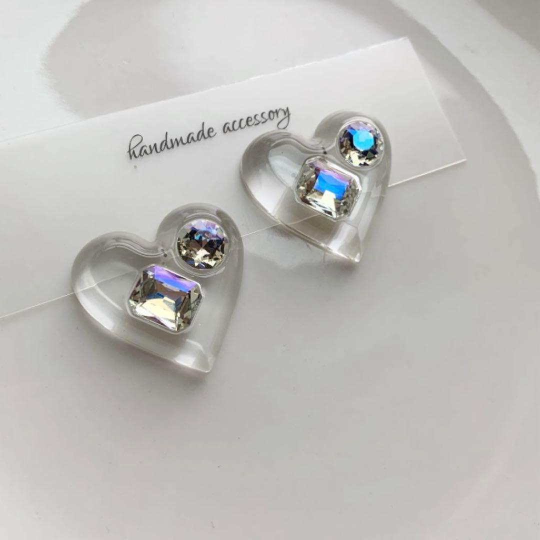 ピンクフラワーレジン×スパンコール♡花びら ピアス イヤリング