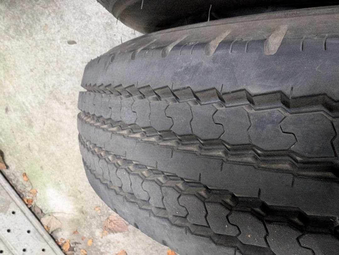 近日処分予定【24年製】縦溝205/80R17.5夏タイヤ6本セット