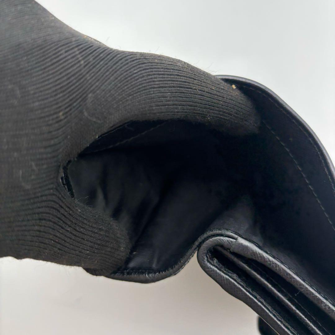 付属付き　プラダ　PRADA 二つ折り財布　サフィアーノ　レザー　ブラック