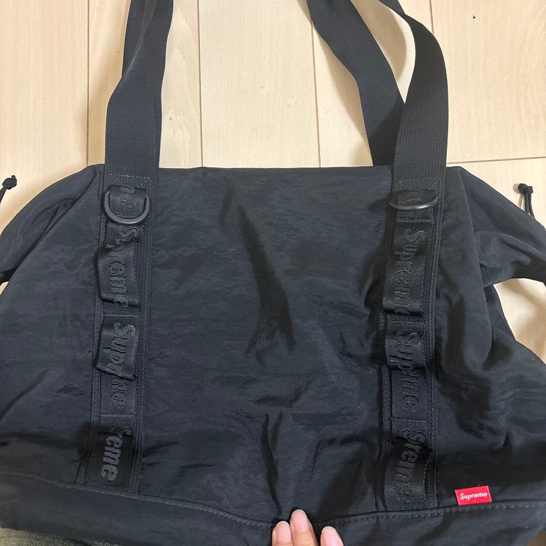 Supreme ブラック ボディバッグ メッシュポケット付き