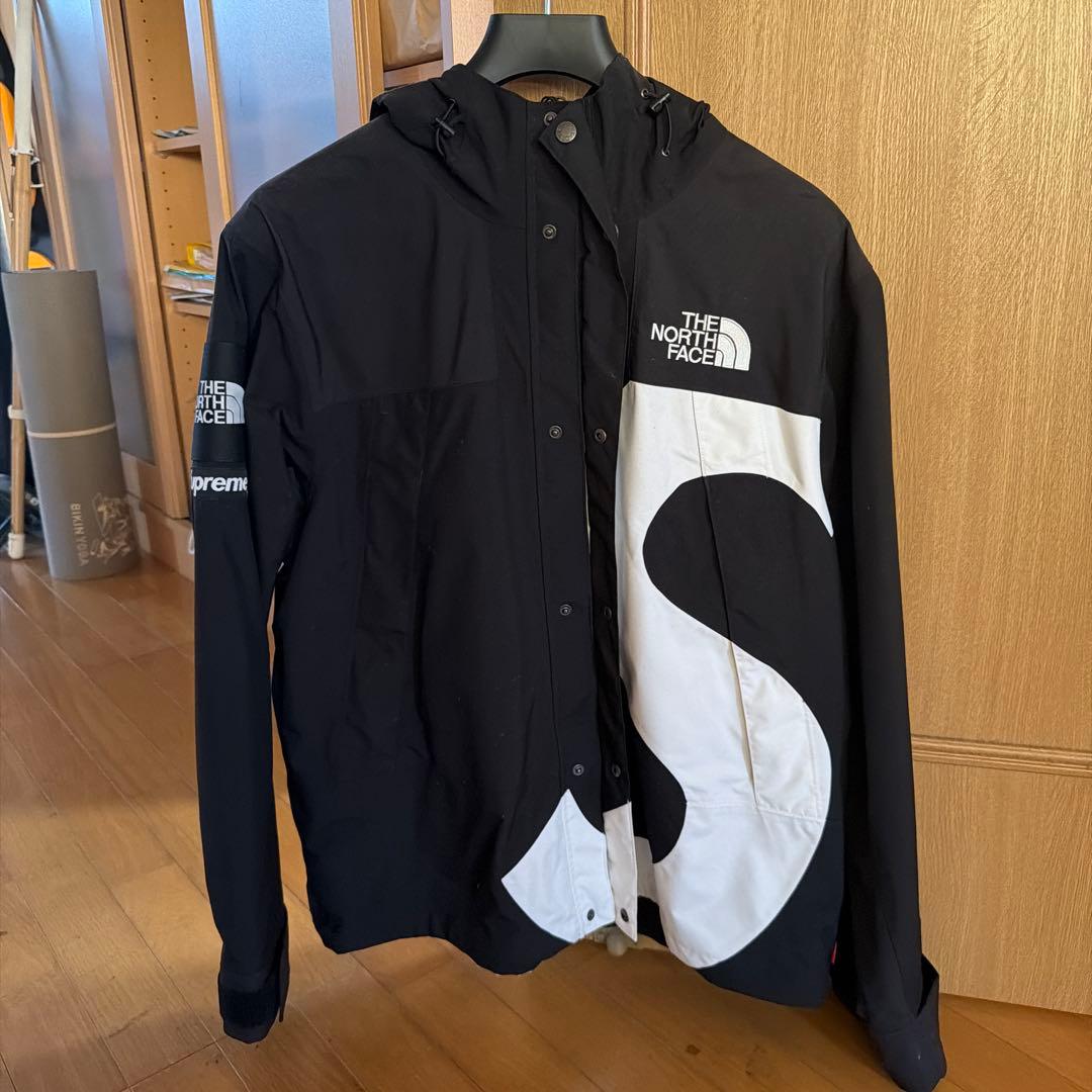 コ*君様 キムタク着　Supreme The North Face マウンテンジ