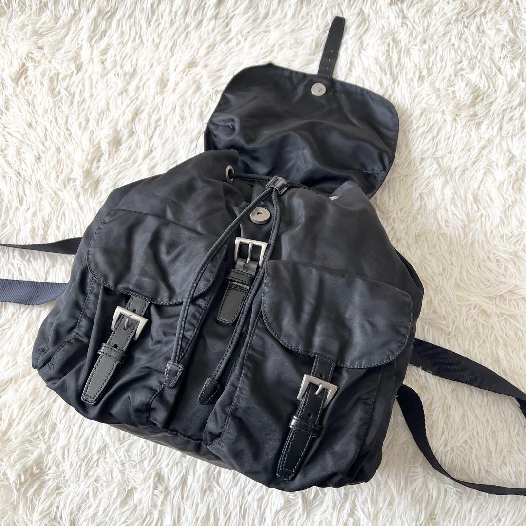 未使用級✨PRADA プラダ　リュックサック　ナイロン　ブラック　三角ロゴ　黒