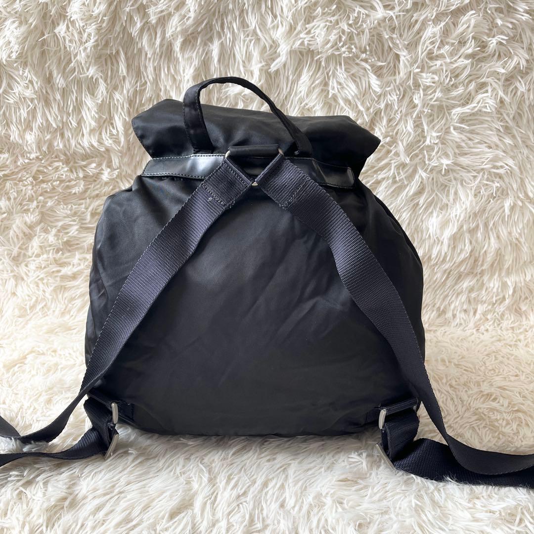 未使用級✨PRADA プラダ　リュックサック　ナイロン　ブラック　三角ロゴ　黒
