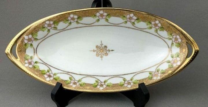 美品「オールドノリタケ 金彩点盛り上げ花絵 深皿 （深鉢)