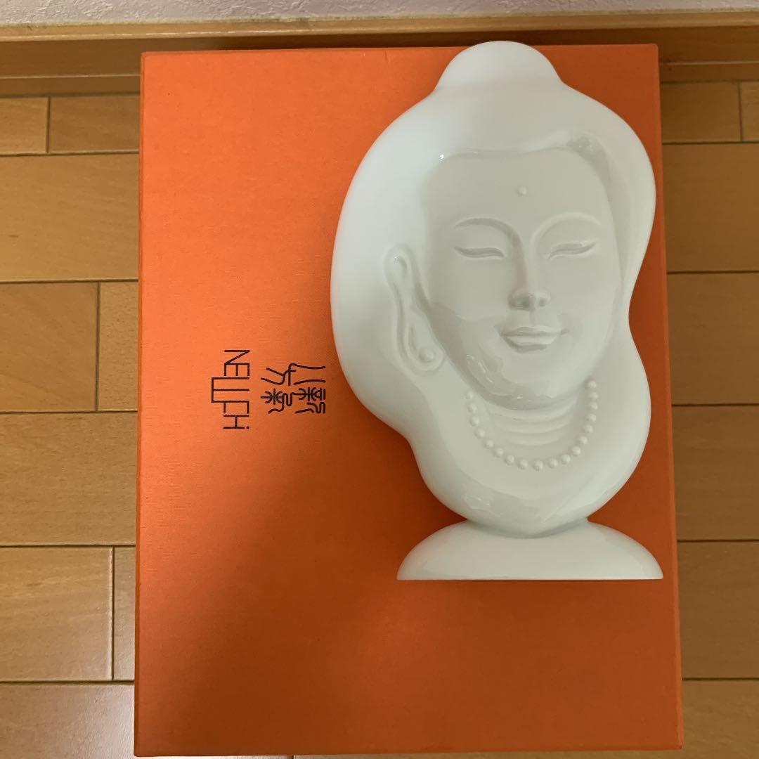 観音様像　白磁陶器