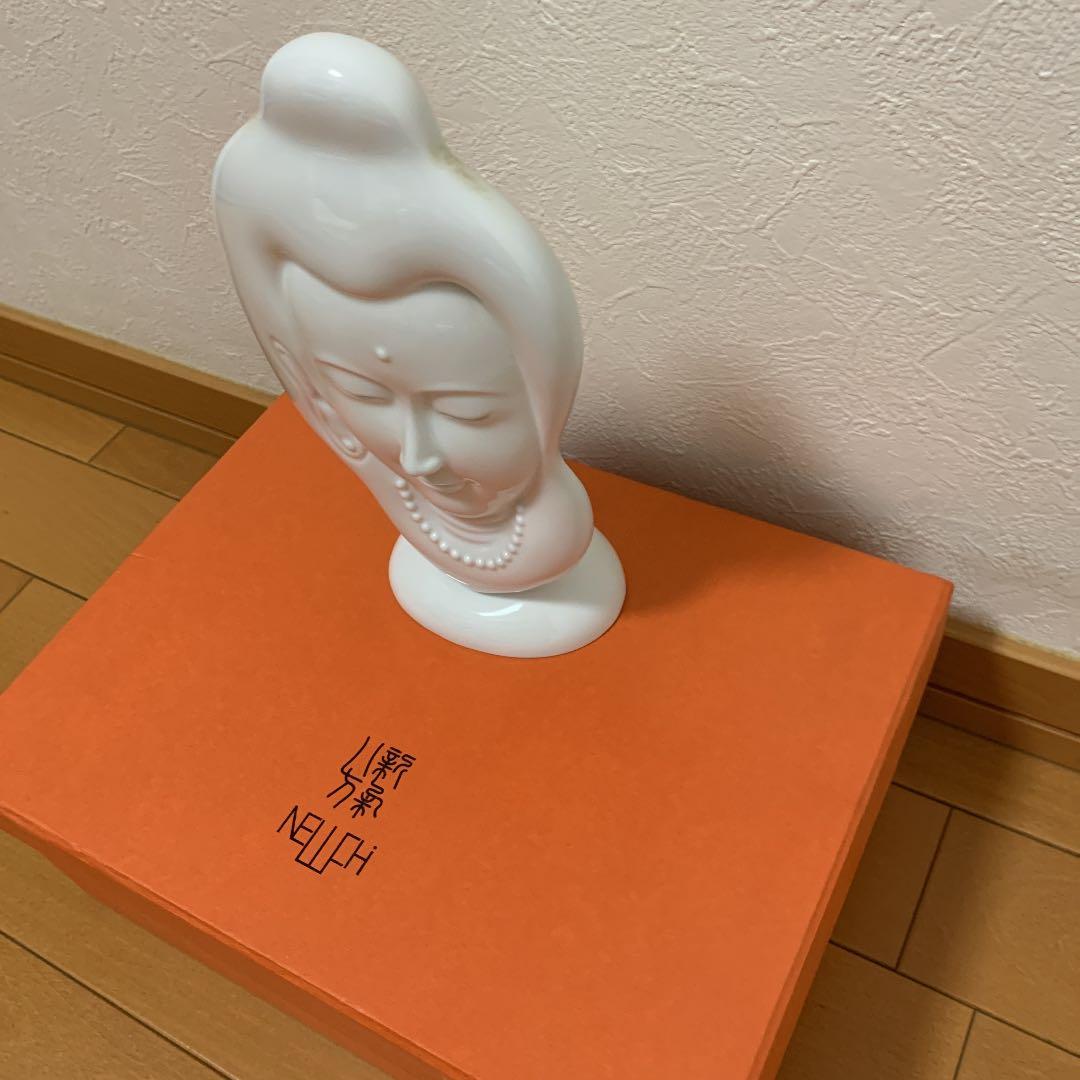 観音様像　白磁陶器