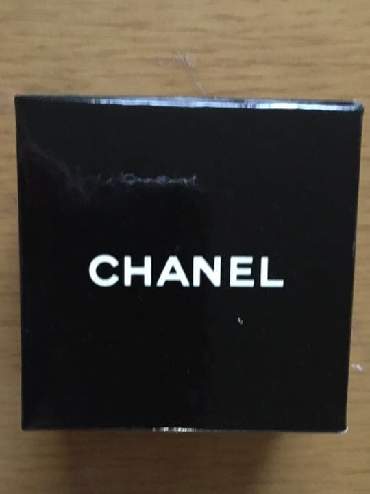 CHANEL シャネル